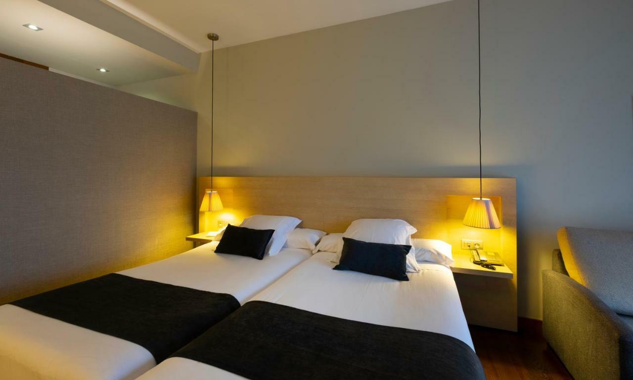 Hotel Spa Attica21 Vilalba Buitenkant foto